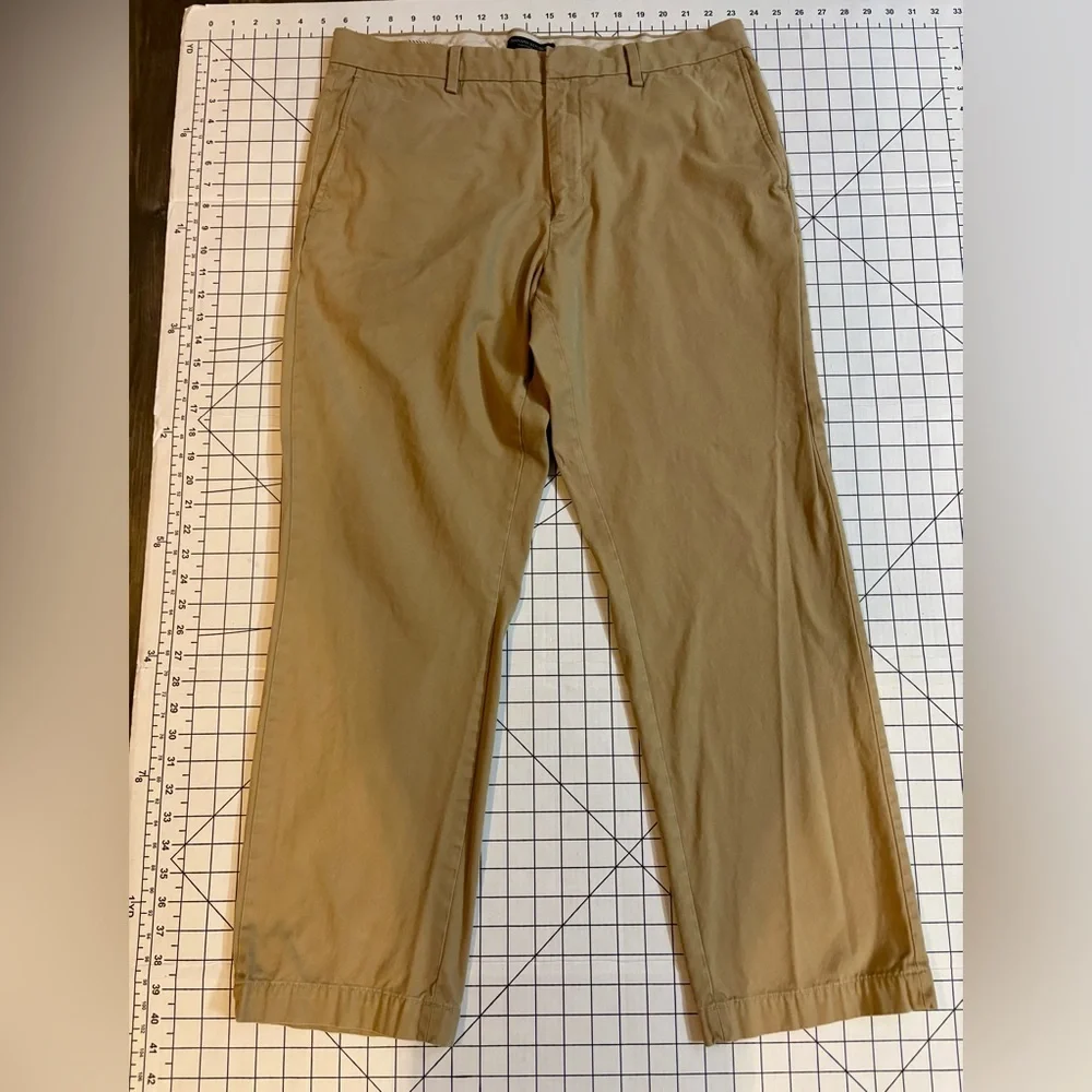 Banana‎ Republic Men’s Size 36/32 Tan Emerson Chinos Classic Cotton Twill
